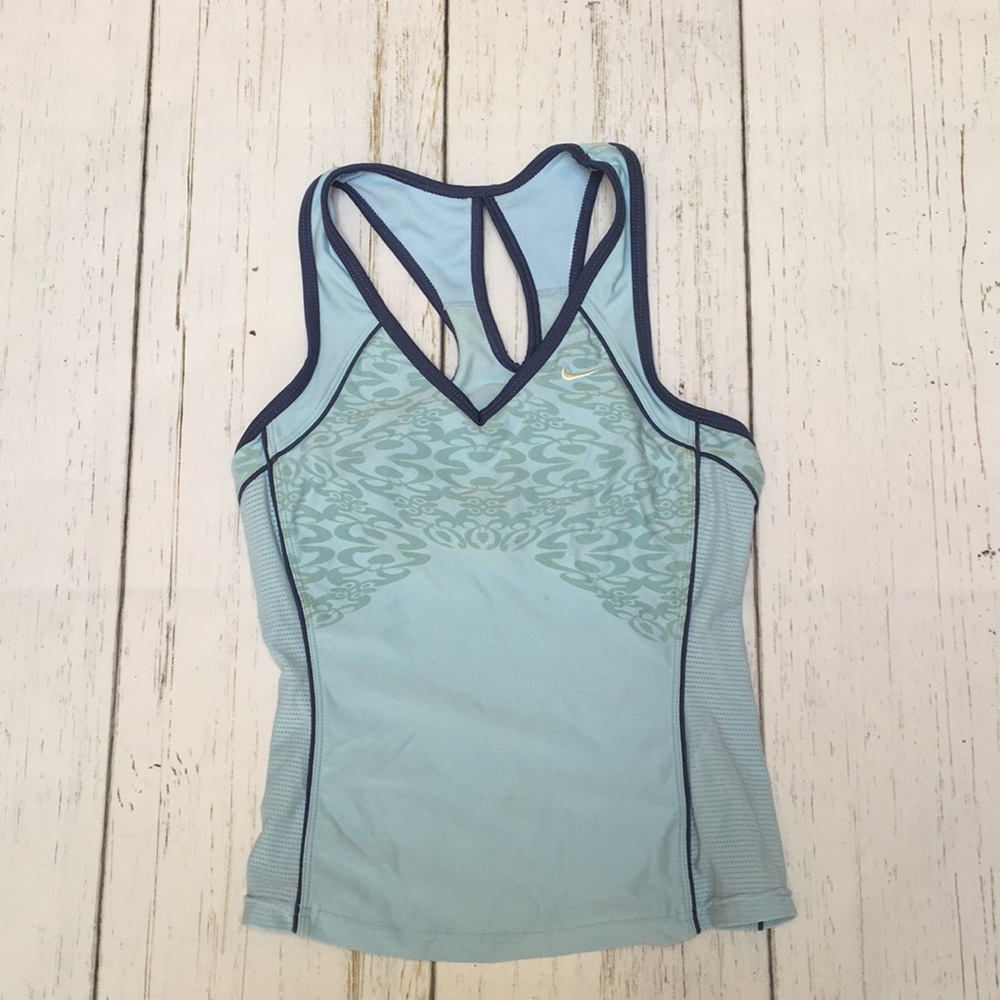 Nike Fit Dry workout tank